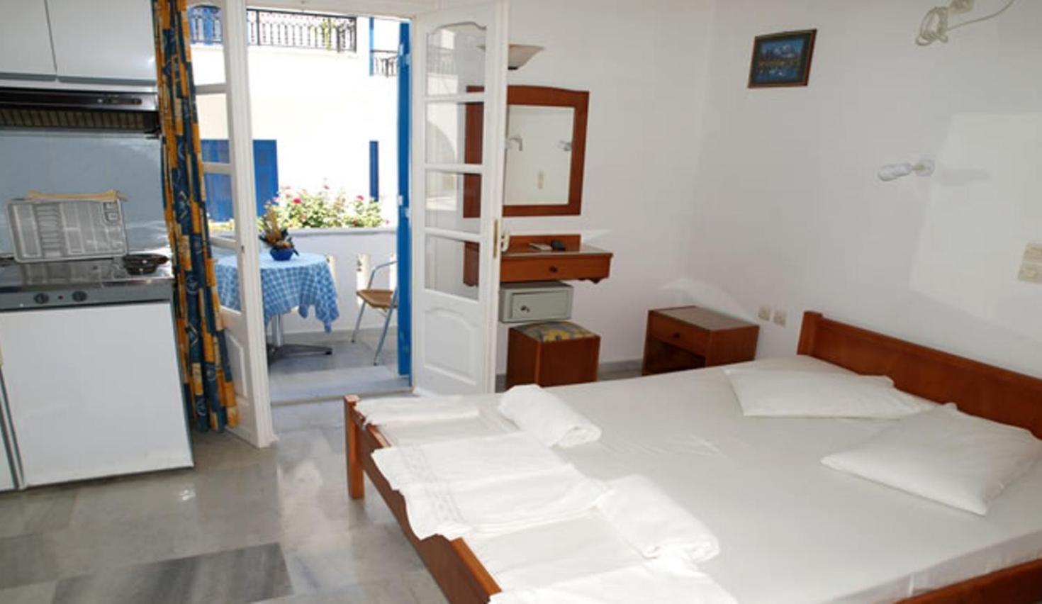 Studios Rea Sun Naxos City ภายนอก รูปภาพ